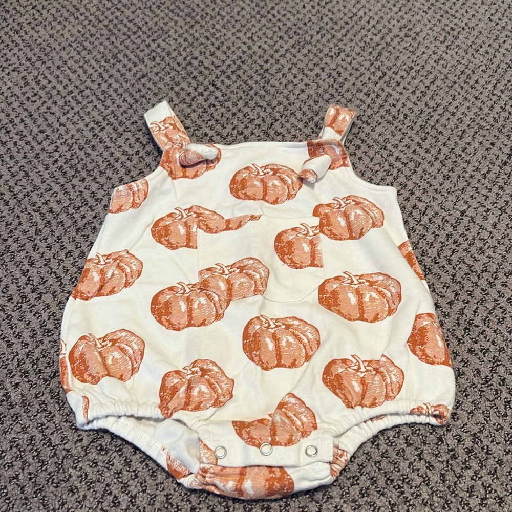 Kate Quinn Pumpkin Bodysuit 🤍